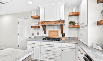 775 E 505th Rd, Aldrich, MO 65601