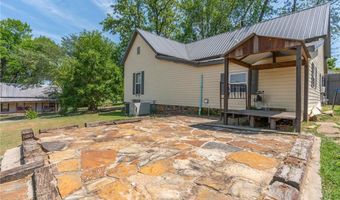 1421 Hendrix St, Altus, AR 72821
