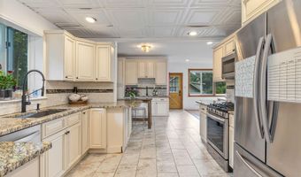 29 Grand Ave, Atlantic Highlands, NJ 07716