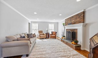 4 Brookfield Ct, Cheshire, CT 06410