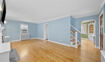 68 Prospect St, Amityville, NY 11701
