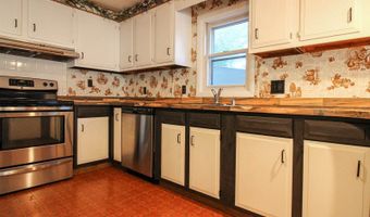 443 Piccadilly Cir, Bismarck, ND 58504