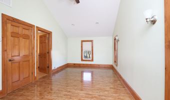 1134 Rapids St, Adel, IA 50003