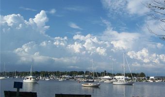 11 Harbour Rd, Barrington, RI 02806