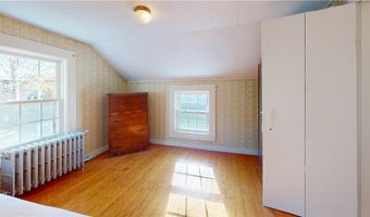 26 Freebody St, Newport, RI 02840