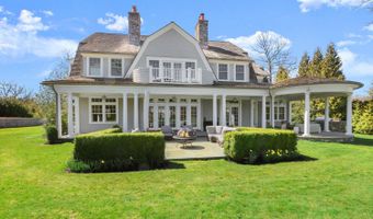 80 Meadow Wood Dr, Greenwich, CT 06830