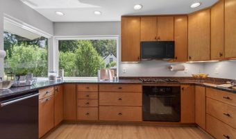 4025 24TH Rd N, Arlington, VA 22207