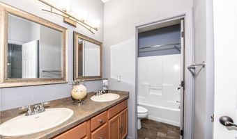 4 Hart Pond Dr, North Smithfield, RI 02896