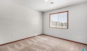 412 N 9th Ave, Brandon, SD 57005