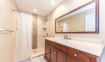 641 Louise Dr, Ann Arbor, MI 48103