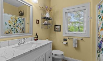 106 White Pines Trl, Charlestown, RI 02813