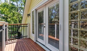 93 Kickemuit Ave, Bristol, RI 02809