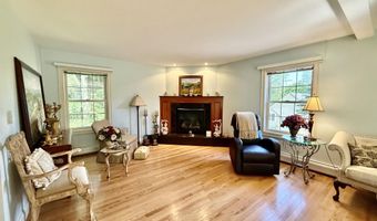 40 Lakewood Dr, Alton, NH 03810