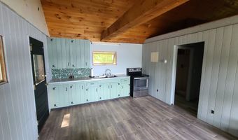 10 Crescent Dr, Barnstead, NH 03225