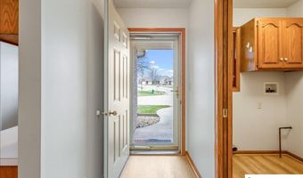 803 Clearwater Cir, Beatrice, NE 68310