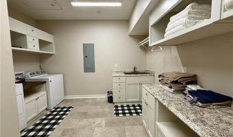 712 4TH Ave, West Point, GA 31833