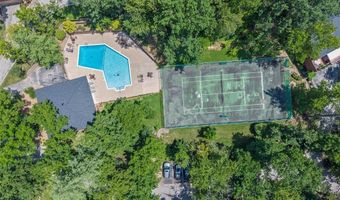 1529 Autumn Leaf Dr, Ballwin, MO 63021