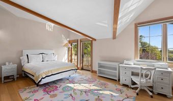 14 St Mary's Ln, Amagansett, NY 11930