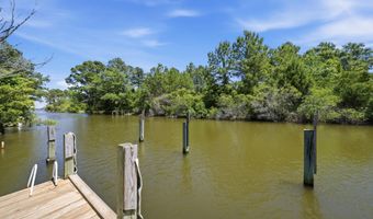 136 Simpson Rd, Barco, NC 27917