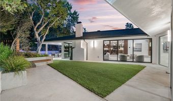 16105 Clear Oak Dr, Encino, CA 91436