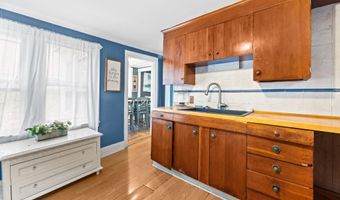 35 E Chestnut St, Augusta, ME 04330