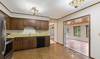 13789 Holyoke Ln, Apple Valley, MN 55124
