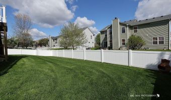 862 Heartland Park Ln, Antioch, IL 60002