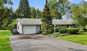 3 Hickory Ln, Andover, MA 01810