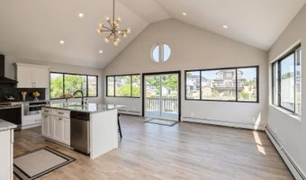 282 S Ketcham Ave, Amityville, NY 11701