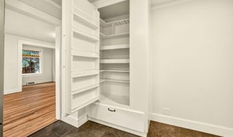 527 Chestnut St, Ashland, OR 97520