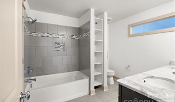 2530 Bay St, Charlotte, NC 28205