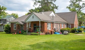 199 Anthony/Oak Sts, Baxley, GA 31513