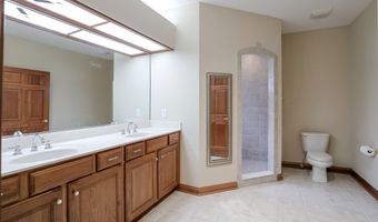 4380 Nottinghill Dr, Avon, IN 46123