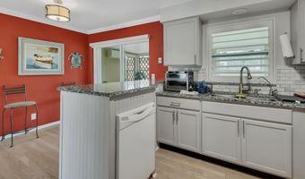 1610 Juno Trl, Astor, FL 32102