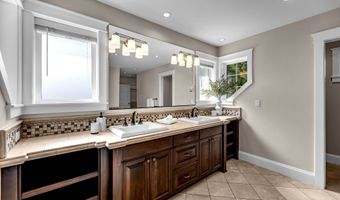 8913 NE 151ST Cir, Battle Ground, WA 98604