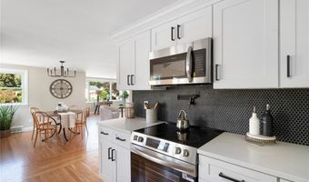 81 Redwood Dr, Cranston, RI 02920