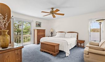 64 Starr Dr, Narragansett, RI 02882