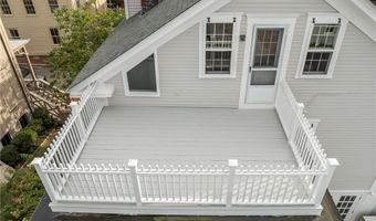 28 John St, Newport, RI 02840