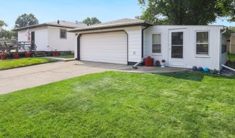 902 S 17th St, Aberdeen, SD 57401