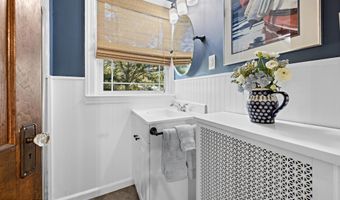 140 Leonardville Rd, Belford, NJ 07718