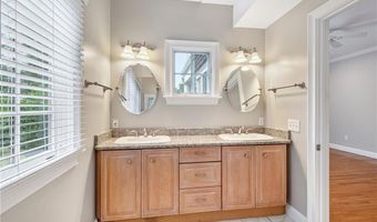 21 Bonnet View Dr, Jamestown, RI 02835