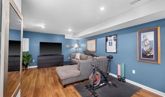 535 COLECROFT Ct, Alexandria, VA 22314