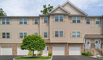 3 Riverview Ct 3, Brookfield, CT 06804