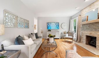 53 Essex Rd, Bedford, NH 03110