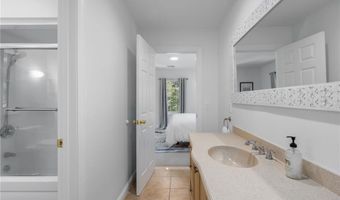 19 Cassandra Ln, North Kingstown, RI 02852