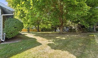 405 Hilltop Dr, Angola, IN 46703