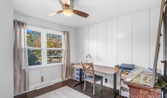 5 Deanwood Cir, Asheville, NC 28803