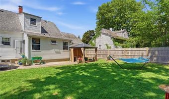 69 Roger Williams Ave, East Providence, RI 02916