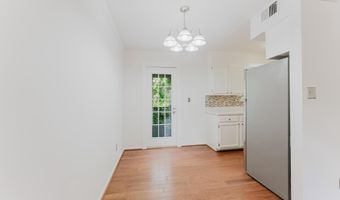 2725 S WALTER REED Dr B, Arlington, VA 22206