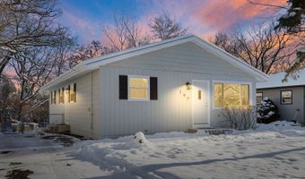 197 Maplewood Dr, Antioch, IL 60002